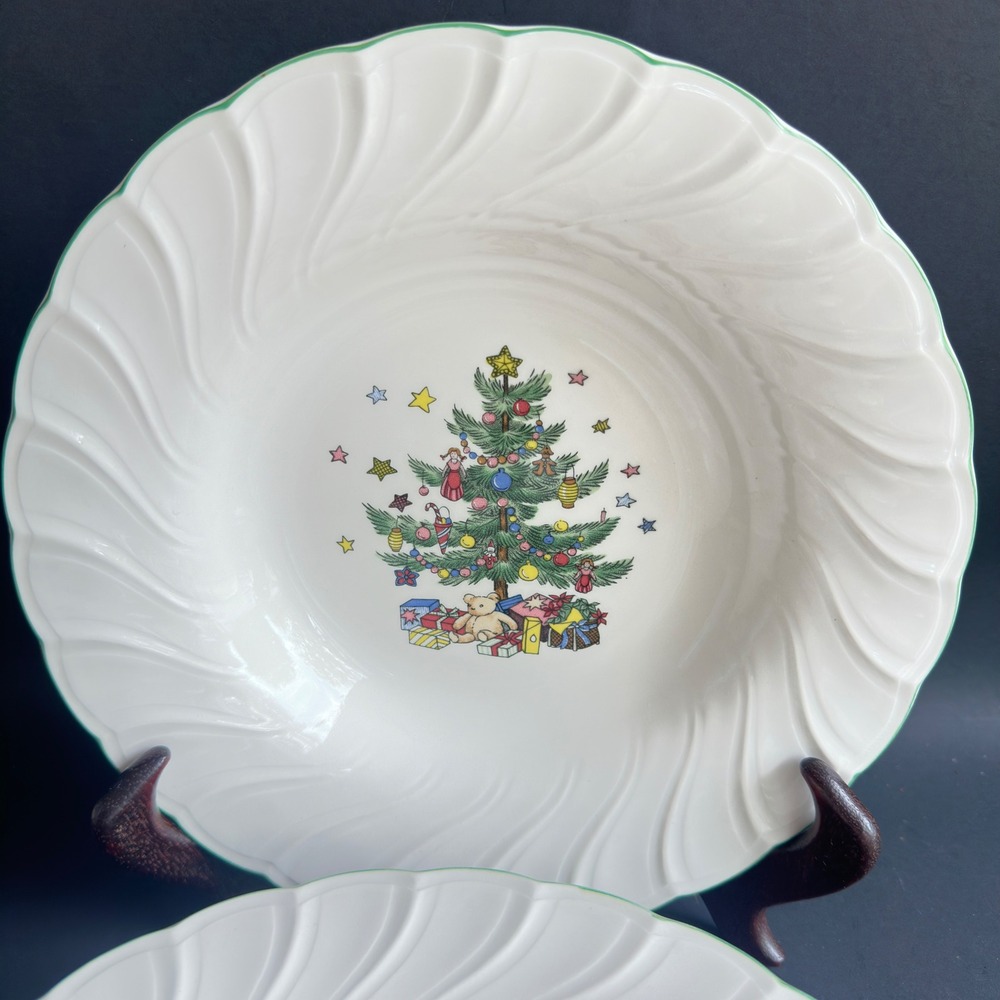 Nikko Happy Holidays Rim Soup Bowls Set of 4 Christmas Tree 9 Inch Japan Swirl